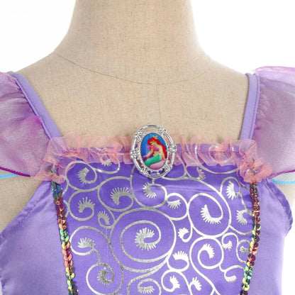 Robe sirène enfant féerique, inspirée Ariel, élégante avec détails brillants, idéale anniversaire et carnaval.