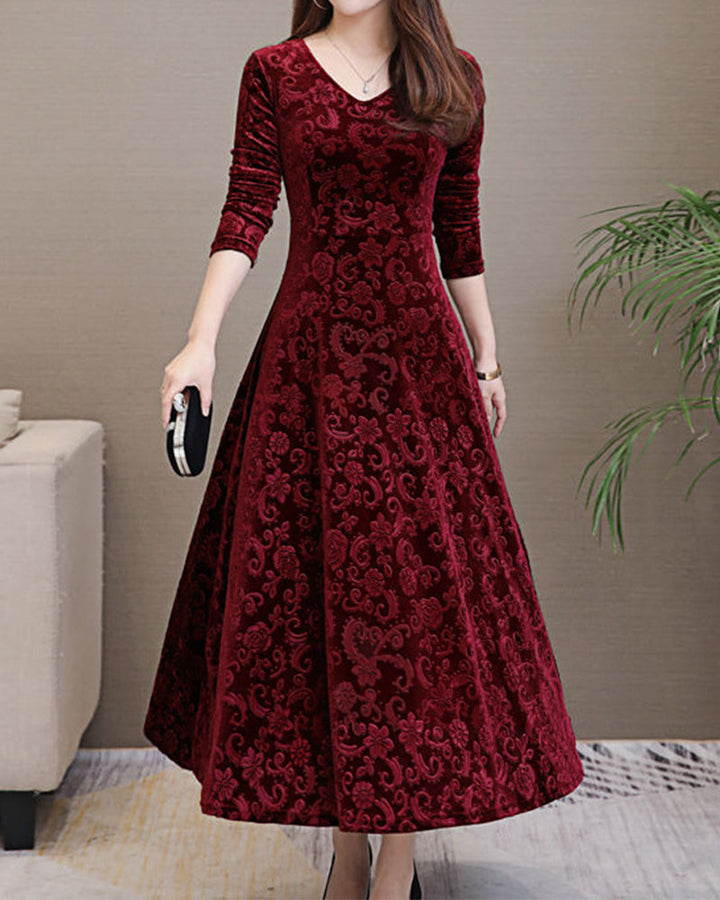 "Robe trapèze élégante pour femmes, coupe évasée, idéale pour occasions spéciales, en tissu doux, couleur unie."