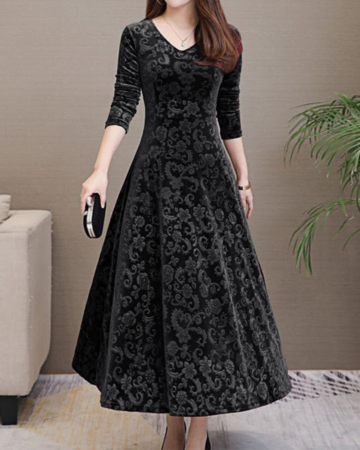 "Robe trapèze élégante pour femmes, coupe évasée, idéale pour occasions spéciales, en tissu doux, couleur unie."
