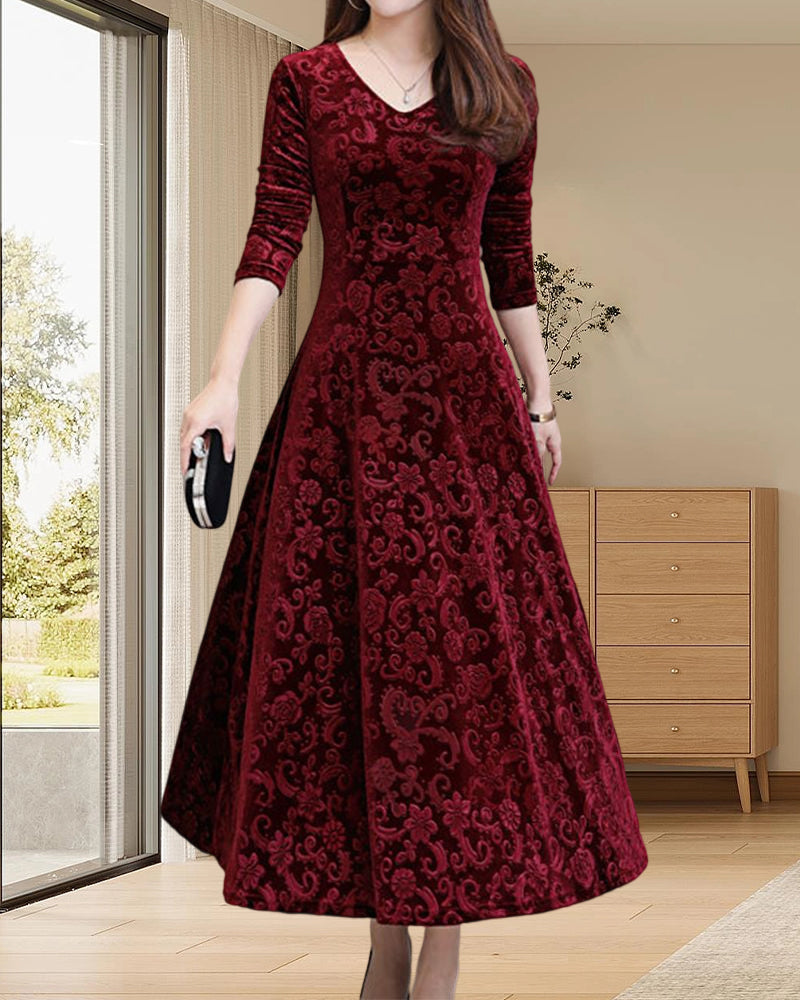 "Robe trapèze élégante pour femmes, coupe évasée, idéale pour occasions spéciales, en tissu doux, couleur unie."