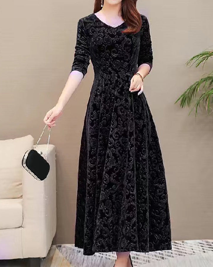 "Robe trapèze élégante pour femmes, coupe évasée, idéale pour occasions spéciales, en tissu doux, couleur unie."