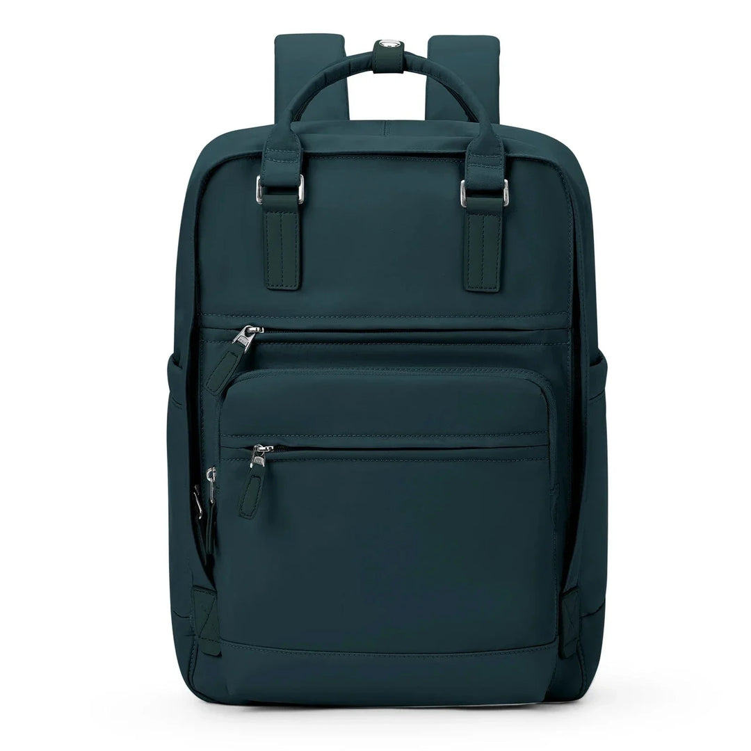 Sac à dos chic femme en nylon bleu, spacieux et élégant, idéal pour travail et voyages. Résistant et imperméable.