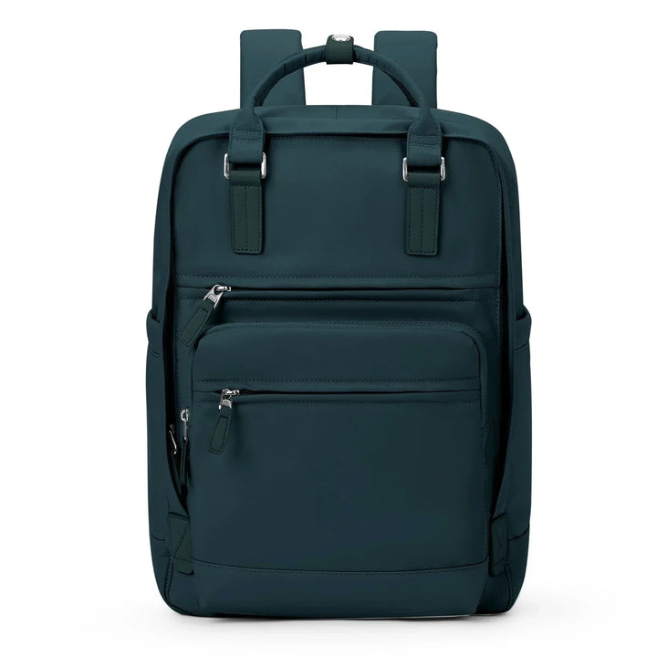 Sac à dos chic femme en nylon bleu, spacieux et élégant, idéal pour travail et voyages. Résistant et imperméable.