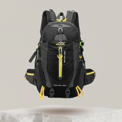 "Sac à dos imperméable 40L gris avec compartiments multiples, idéal pour randonnée et trekking en plein air."