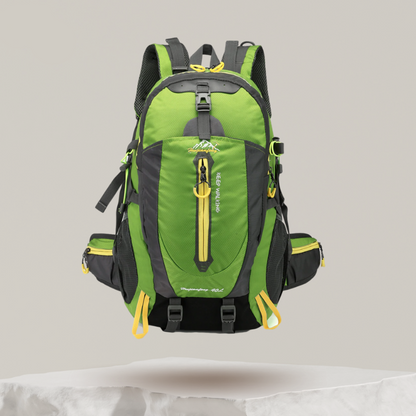 "Sac à dos imperméable 40L gris avec compartiments multiples, idéal pour randonnée et trekking en plein air."