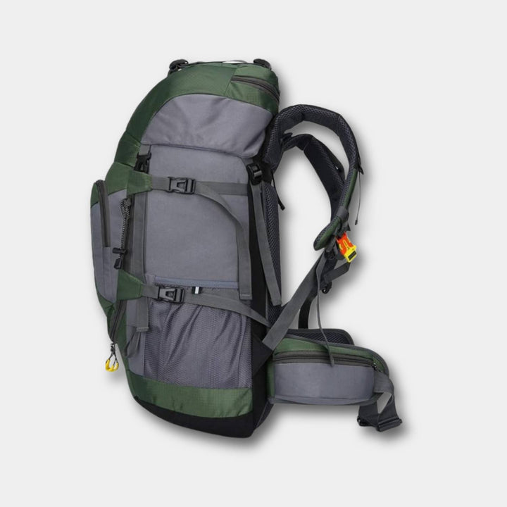Sac à dos randonnée étanche vert robuste 60L, pour charge lourde, bretelles rembourrées pour aventure en plein air.