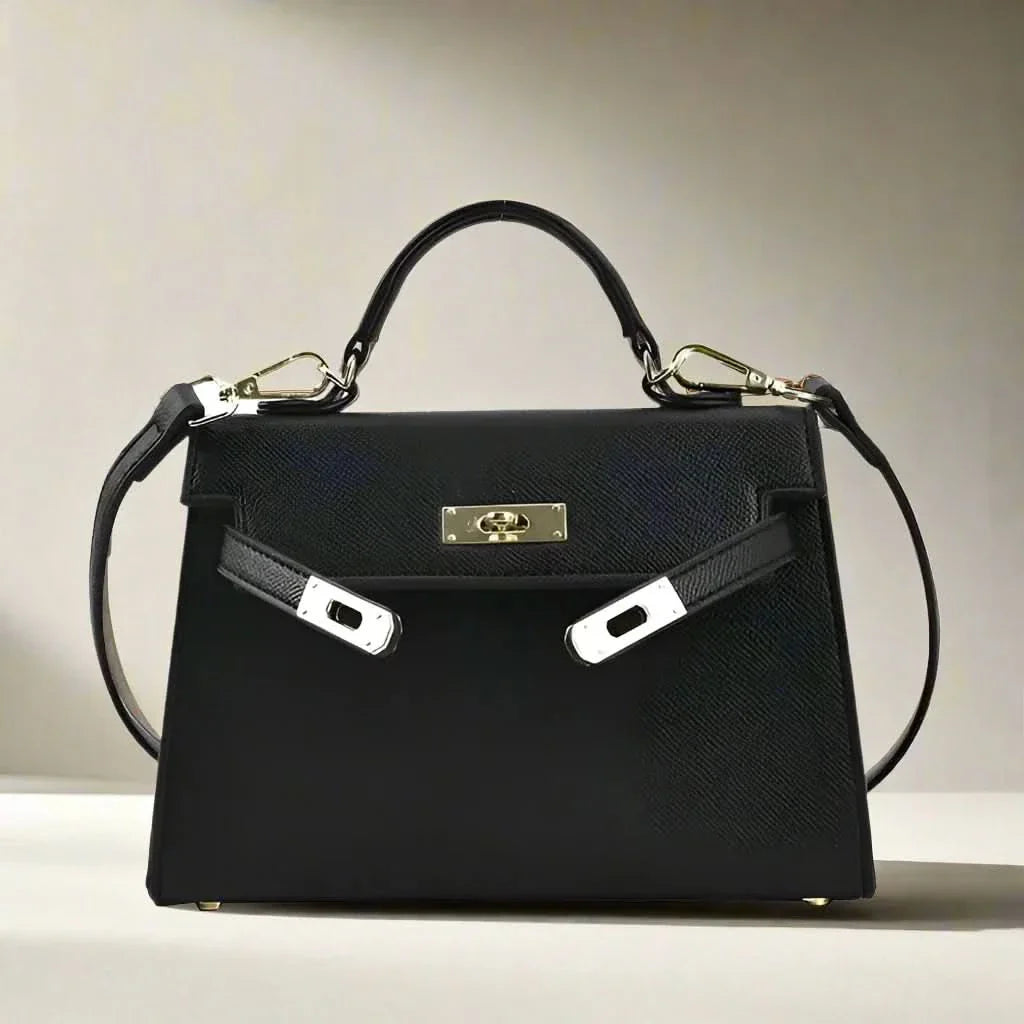 Sac à main élégant femme, noir moderne, design raffiné, compartiments pratiques, parfait bureau ou soirée.