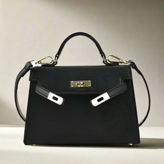 Sac à main élégant femme, noir moderne, design raffiné, compartiments pratiques, parfait bureau ou soirée.