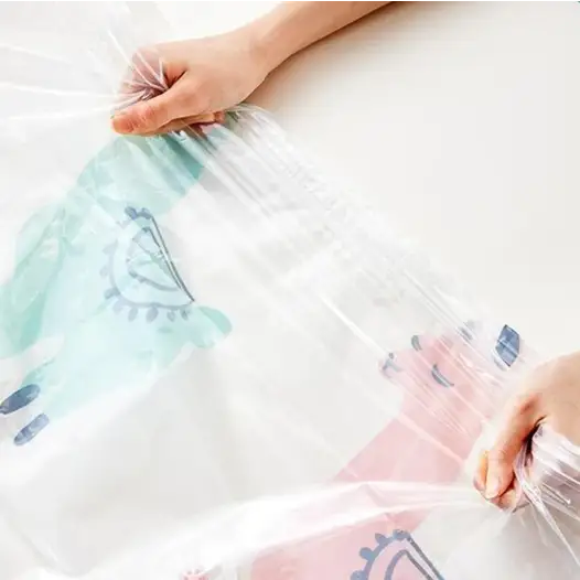 "Sac de rangement sous vide réutilisable avec pompe, idéal pour optimiser l'espace, protège contre l'humidité et la poussière