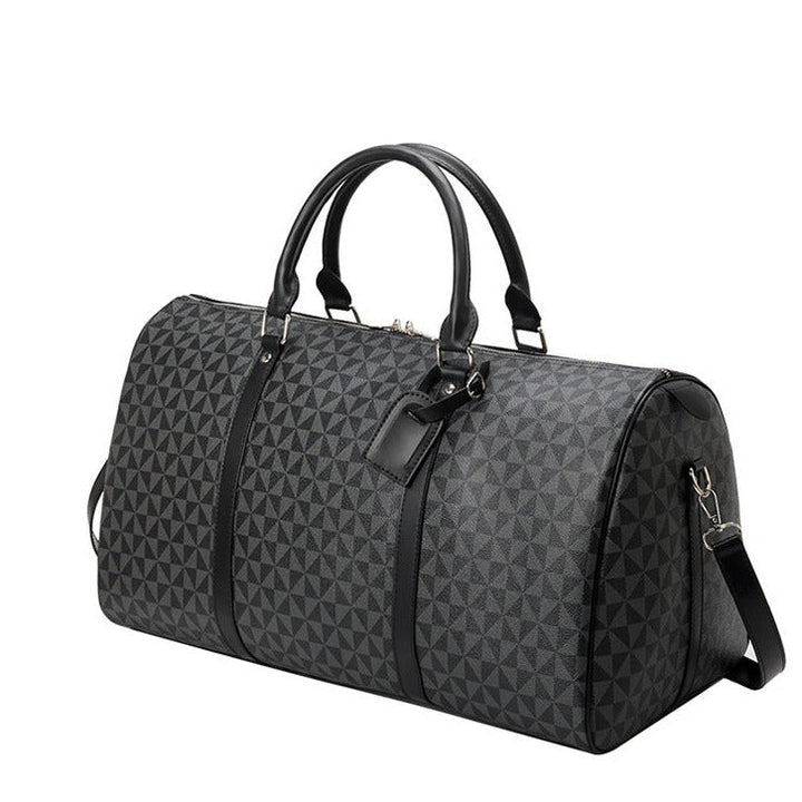 "Sac de voyage homme en cuir de luxe, élégant et robuste, avec ample espace, idéal pour tous vos voyages."