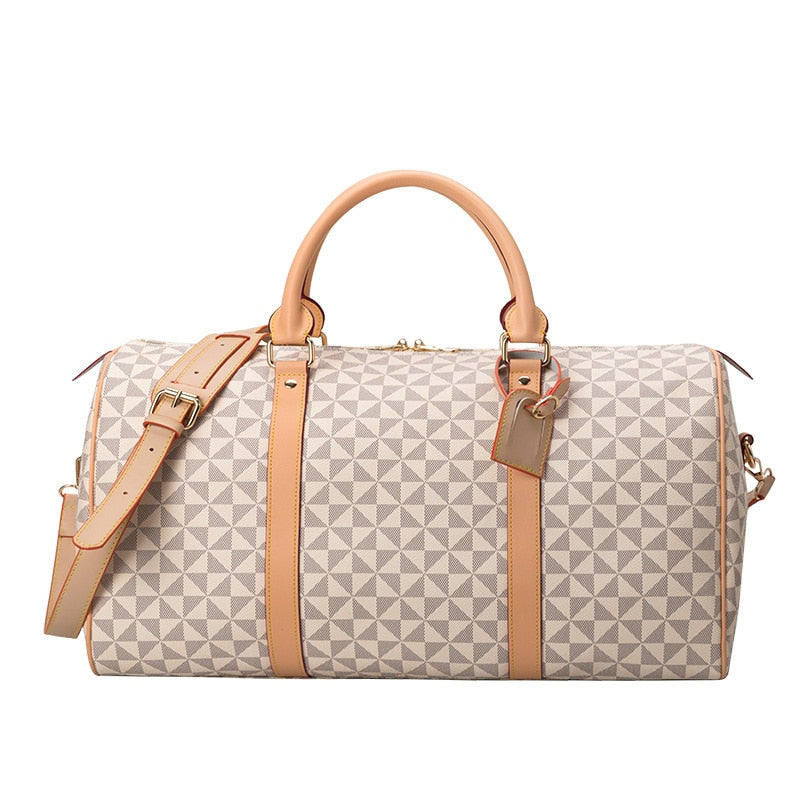 "Sac de voyage homme en cuir de luxe, élégant et robuste, avec ample espace, idéal pour tous vos voyages."
