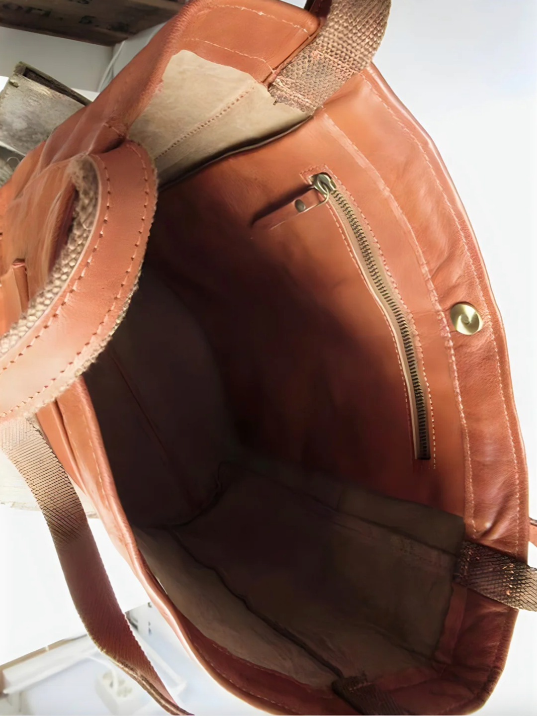 "Sac épaule en cuir fait main, élégant et spacieux, marron foncé, parfait pour le quotidien et les occasions spéciales"