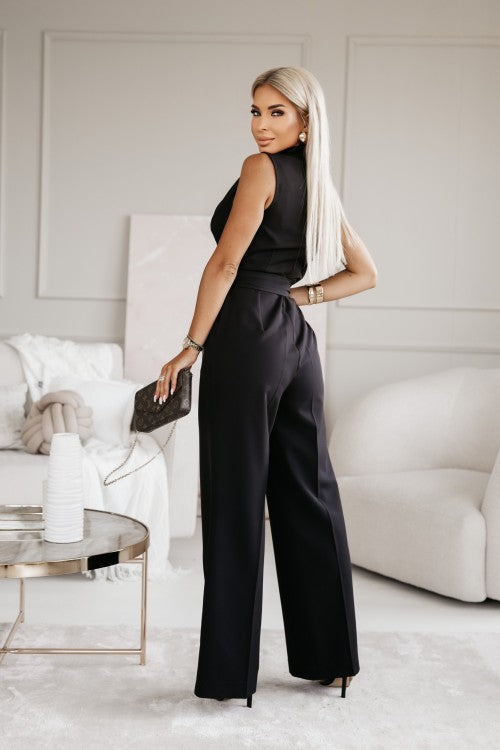 Salopette Terilynn drapée, pantalons amples, élégance moderne, silhouette sublimée, femme, tenue chic, coloris variés.