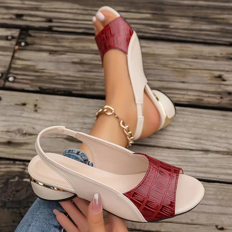 "Sandales cuir élégantes et confortables pour femme, parfaites pour l'été en ville ou à la plage."