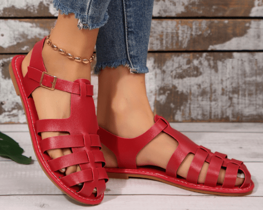 "Sandales femme élégantes en cuir véritable, design épuré, confort optimal pour style casual, fermetures ajustables."
