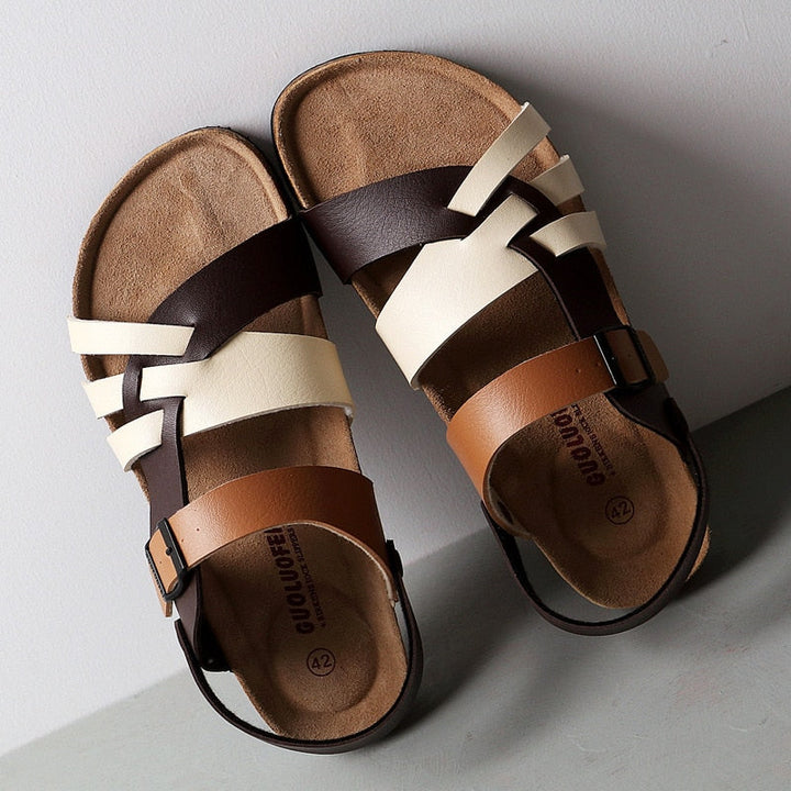 "Sandales femme en cuir marron sombre, élégantes et confortables, avec semelle rembourrée et design chic pour toute occasion.