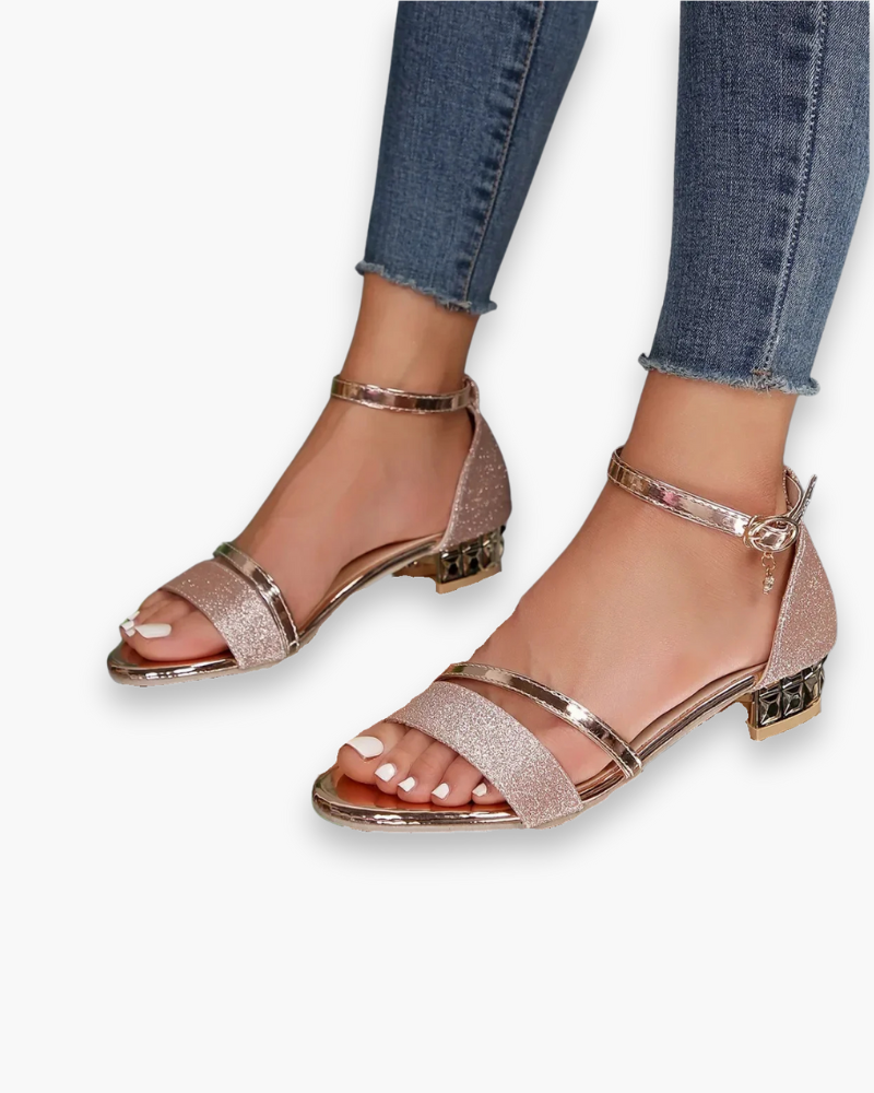 "Sandales femmes élégantes été, lanières ajustables, talon stable, or, noir, argent, confort chic style sophistiqué."