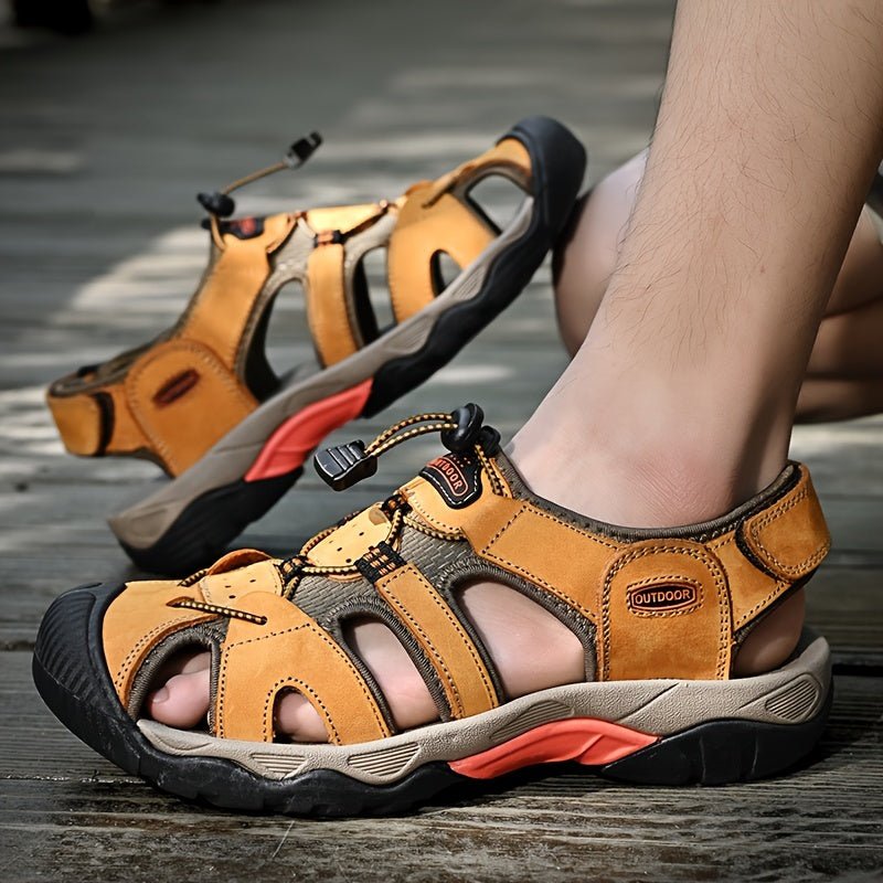 "Sandales homme légères, semelle caoutchouc antidérapante, tige textile aérée, lacet pratique, idéales été plage et ville."