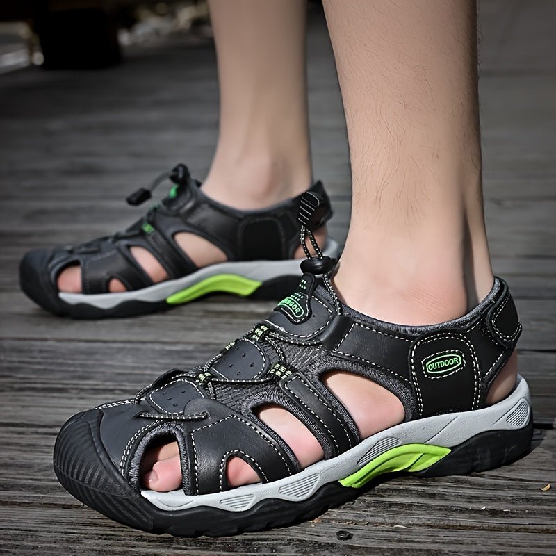 "Sandales homme légères, semelle caoutchouc antidérapante, tige textile aérée, lacet pratique, idéales été plage et ville."