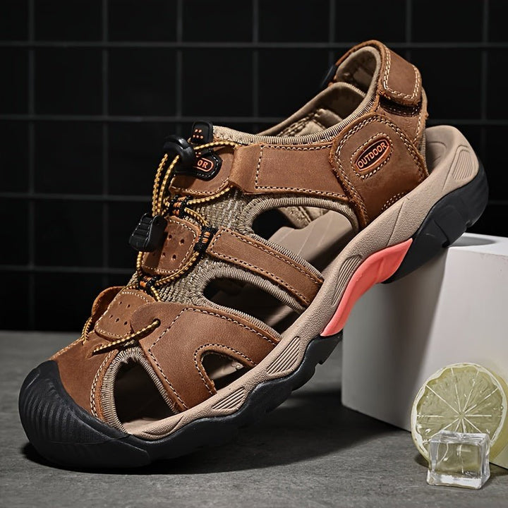 "Sandales homme légères, semelle caoutchouc antidérapante, tige textile aérée, lacet pratique, idéales été plage et ville."