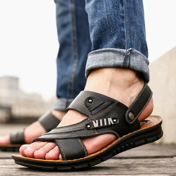 "Sandales hommes cuir véritable, confort orthopédique, design ergonomique, style classique, semelle antidérapante."