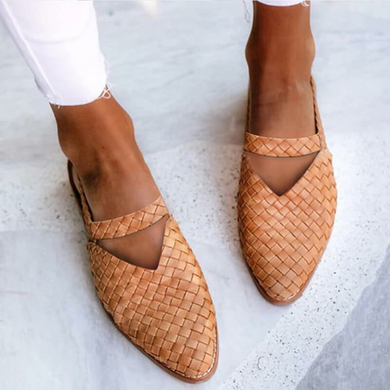 "Sandales mules femme confortables, semelle antidérapante, couleurs modernes, style chic et décontracté pour l'été."