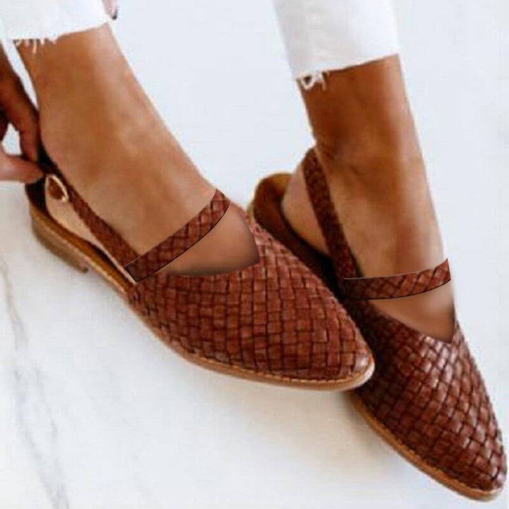 "Sandales mules femme confortables, semelle antidérapante, couleurs modernes, style chic et décontracté pour l'été."