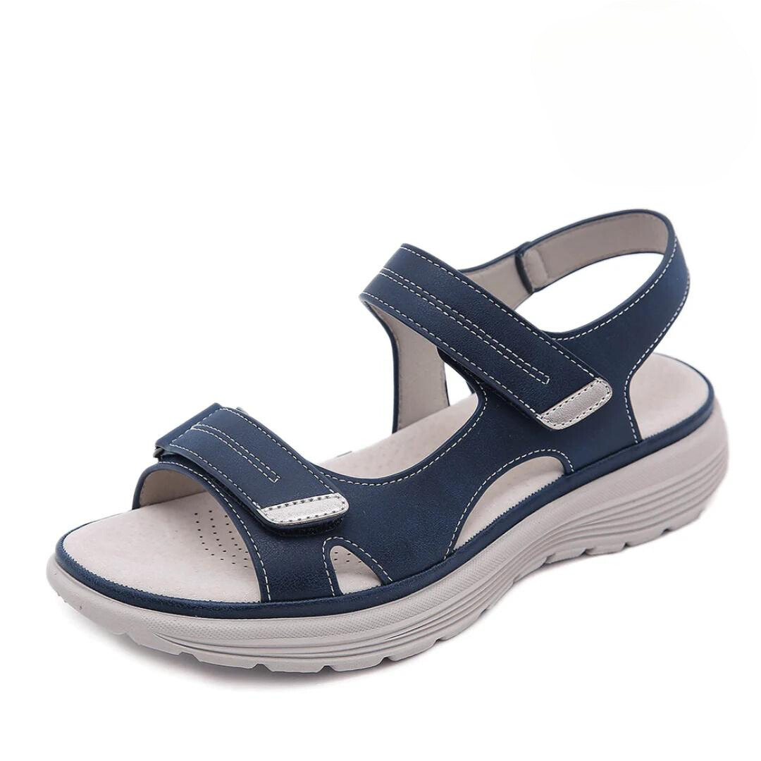 "Sandales Ortho Pro pour femmes, brides larges ajustables, semelle orthopédique profilée, confort et soutien pieds."