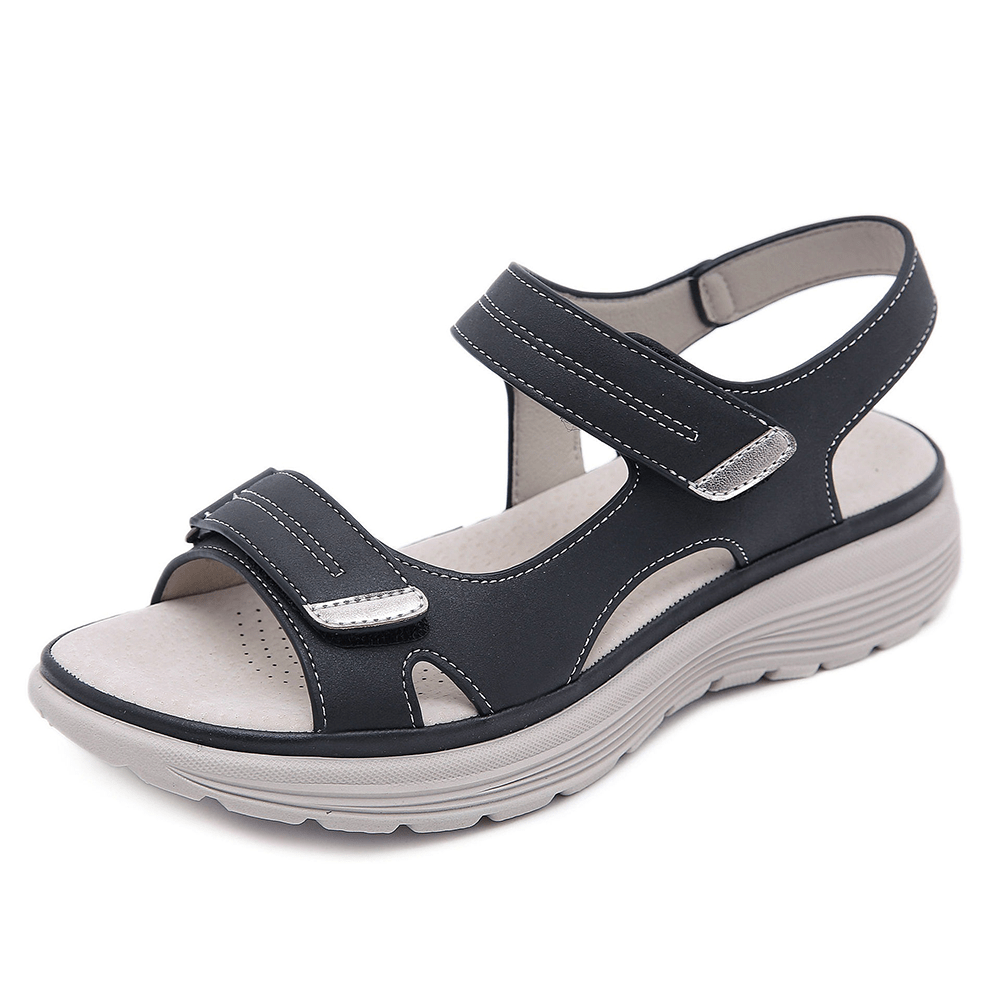 "Sandales Ortho Pro pour femmes, brides larges ajustables, semelle orthopédique profilée, confort et soutien pieds."