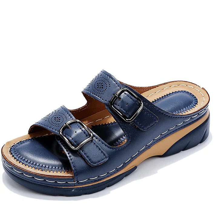 Sandales orthopédiques en cuir souple pour femmes, confortables, avec design chic et semelle amortissante.