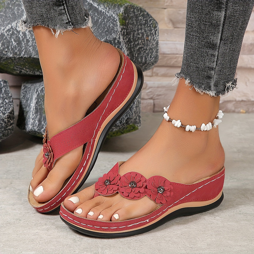 Sandales orthopédiques femme confortables, modernes; semelles rembourrées, sangles réglables, élégantes pour toute occasion.
