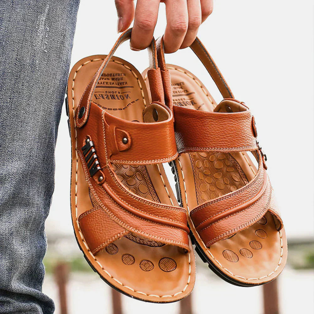 "Sandales orthopédiques hommes confortables, style moderne pour un été relaxant, design ergonomique et matériaux résistants."