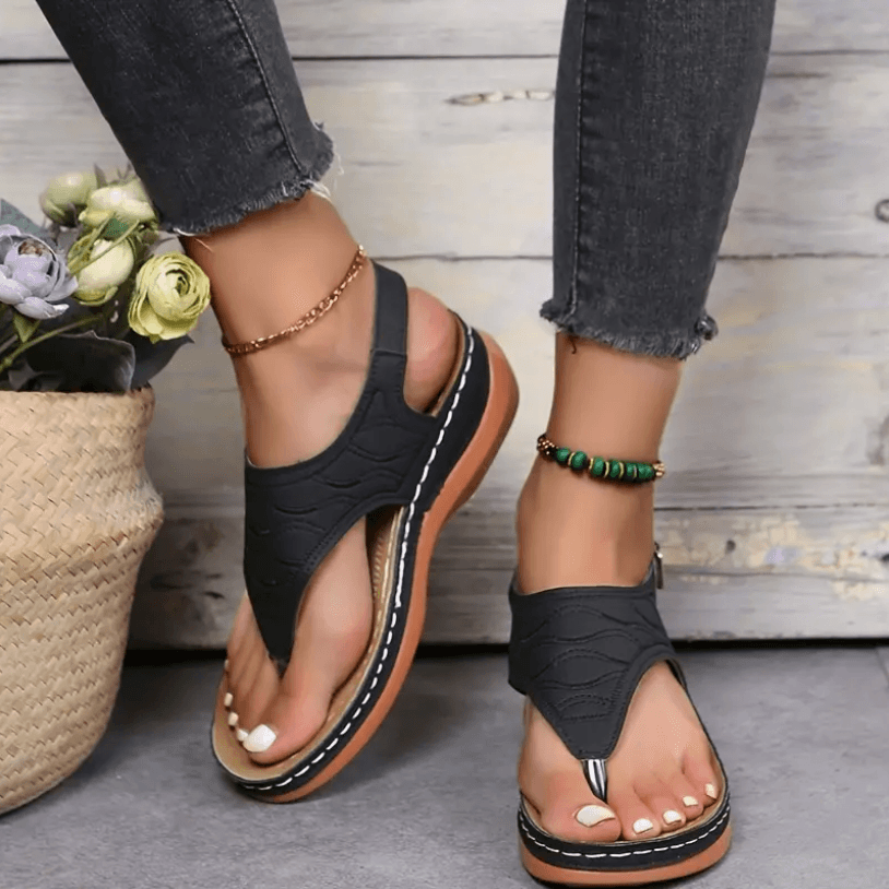 "Sandales orthopédiques légères pour femme avec soutien, semelle antidérapante et couleurs variées pour confort extrême."