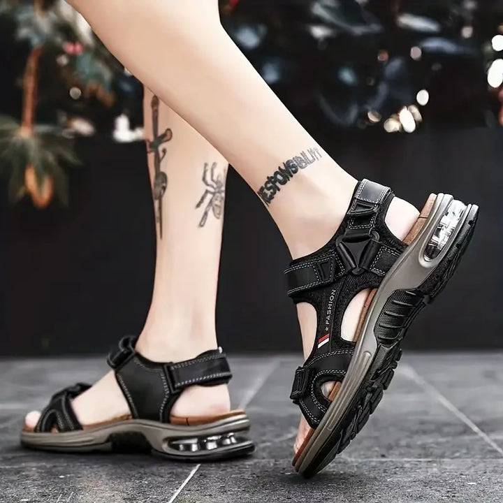 "Sandales orthopédiques pour femmes, confortables et élégantes, couleur marron clair, style moderne et support ergonomique."