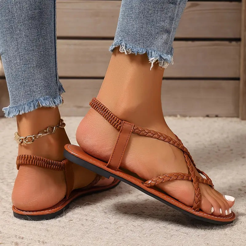 "Sandales plates confortables pour femme en couleurs variées, design minimaliste et brides ajustables pour un style estival é