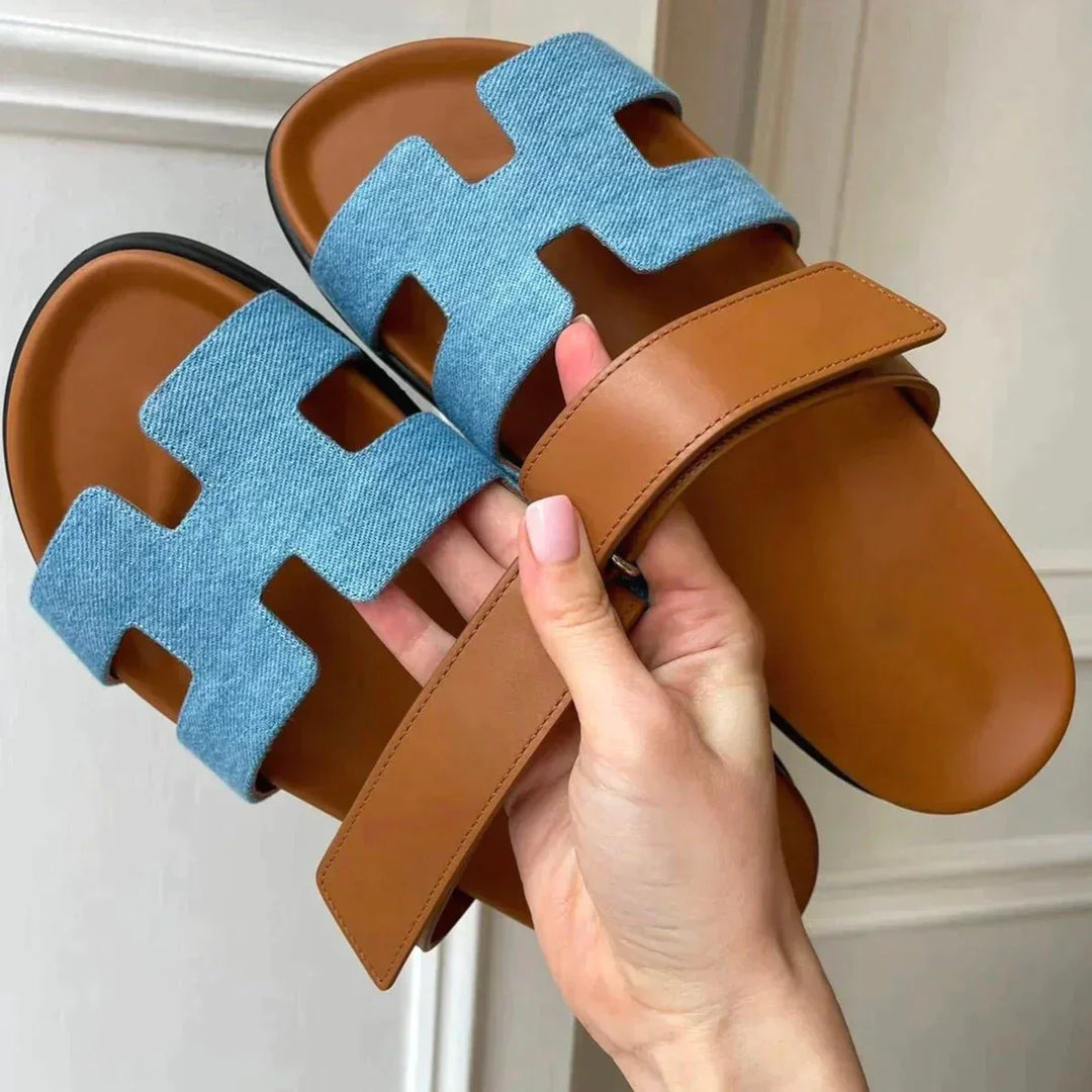 "Sandales pour femmes, design minimaliste chic, semelles coussinées, lanières douces, parfaites pour l'été élégant."