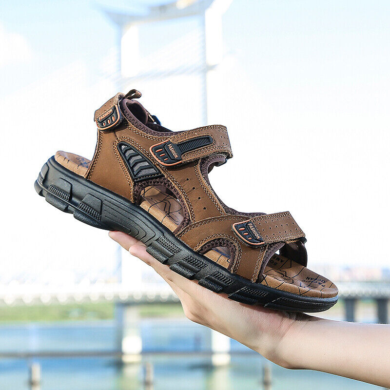 Sandales unisexe confortables, orthopédiques, beige avec fermeture velcro, semelle respirante, intérieur et extérieur.