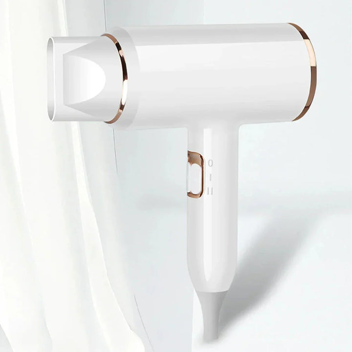 "Sèche-cheveux 2400W, design élégant, technologie ionique, air chaud et froid pour coiffage parfait"