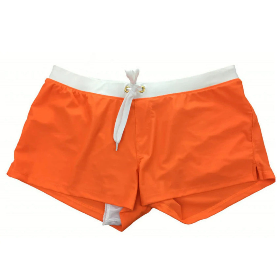 "Short de bain homme séchage rapide, léger, cordon serrage, bleu vif, idéal pour plage, piscine et sports nautiques."