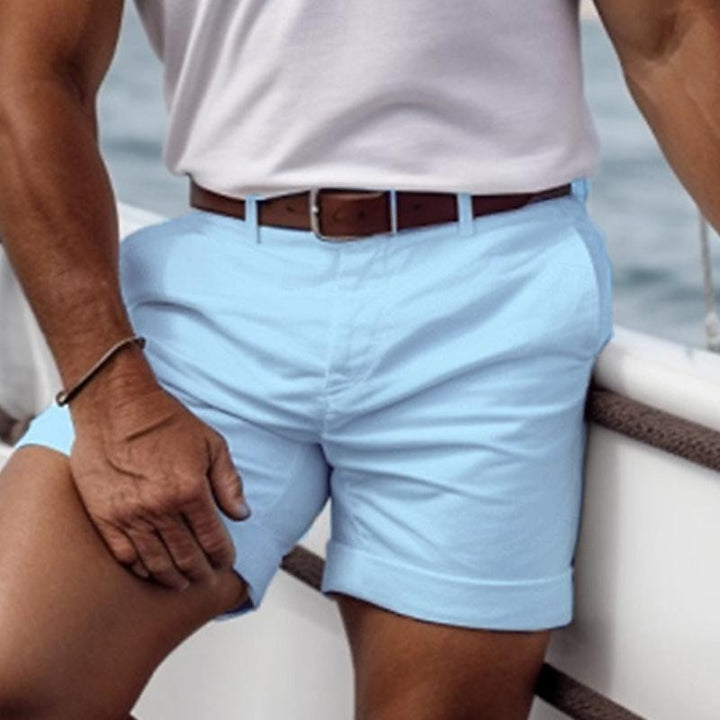 "Short d'été léger et respirant pour homme, design moderne et confortable pour les journées ensoleillées."