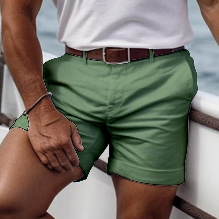 "Short d'été léger et respirant pour homme, design moderne et confortable pour les journées ensoleillées."