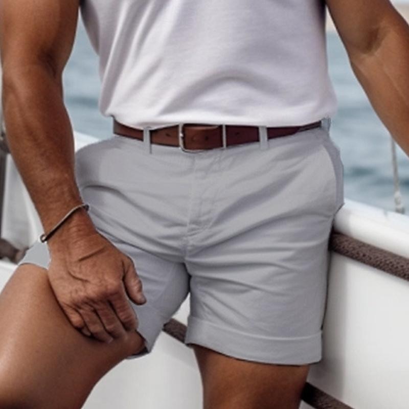 "Short d'été léger et respirant pour homme, design moderne et confortable pour les journées ensoleillées."