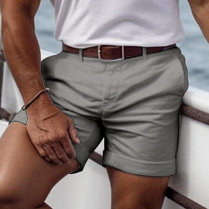 "Short d'été léger et respirant pour homme, design moderne et confortable pour les journées ensoleillées."