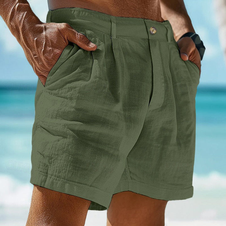 "Short d'été pour hommes en lin beige, léger et respirant, idéal pour les journées chaudes, avec coupe confortable."