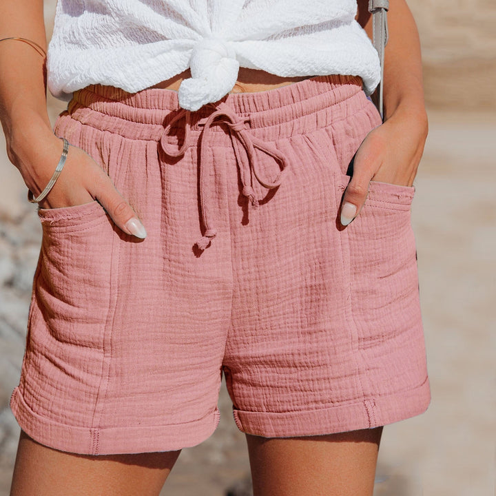 "Short en coton pour femmes, élégant et confortable, tissu doux et respirant, idéal pour sorties décontractées."