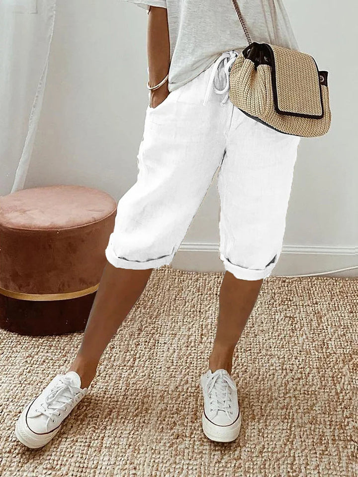 Short femme coton et lin Rosa, décontracté et chic, détails élégants, taille élastique, poches pratiques.