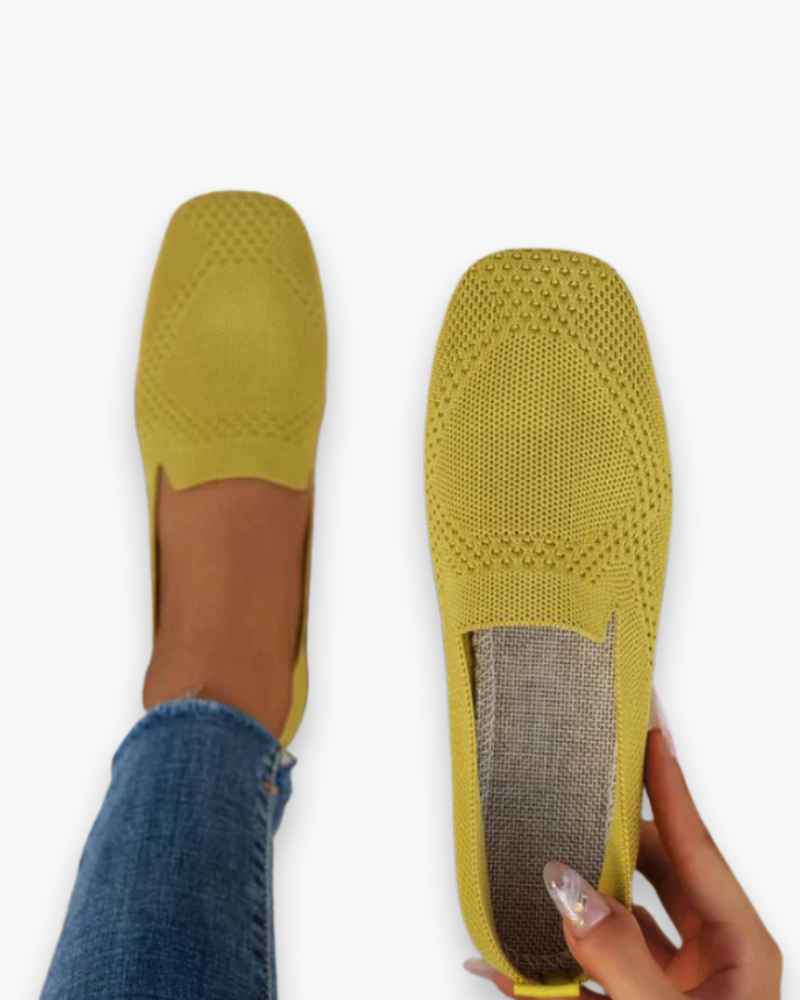 "Slippers d'été femme, confortables, élégants, disponibles en beige, gris, noir, orange et vert pour un style estival."