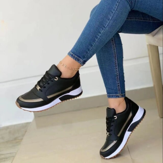 "Sneakers femme modernes, lacets robustes, semelle épaisse pour confort optimal, design élégant"