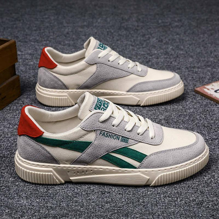 "Sneakers homme élégantes, lignes épurées, couleur neutre, semelle robuste, style polyvalent, confort quotidien assuré."