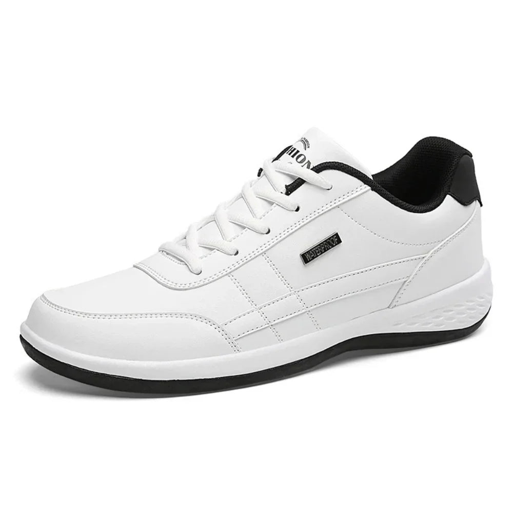 Sneakers orthopédiques en cuir bleu pour hommes, style moderne, confort et soutien, semelle antidérapante.